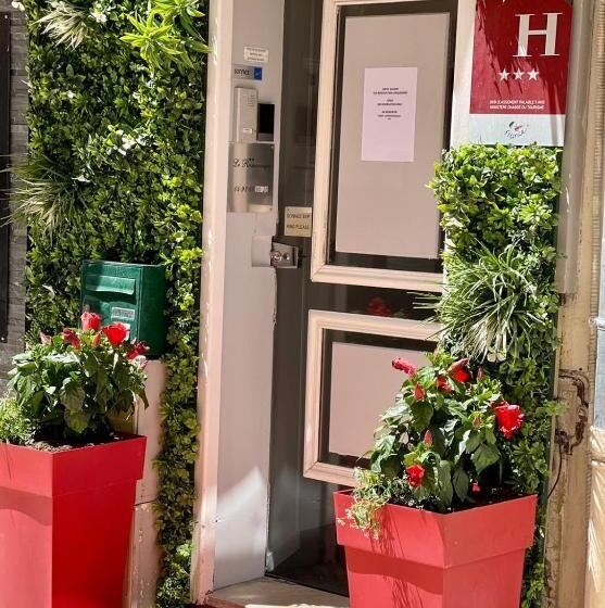 古典房间, Le Romanesque