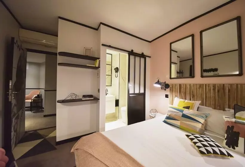 Habitació Estàndard, Madrigal