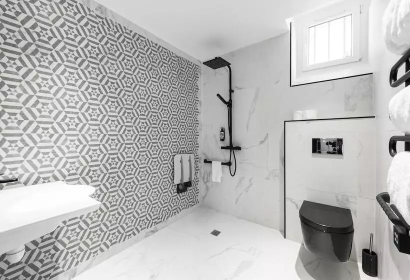 Habitació Superior, Madrigal