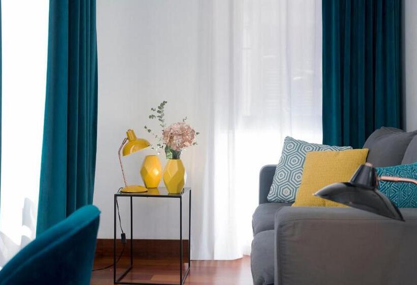 חדר משפחתי, Maison Giulia