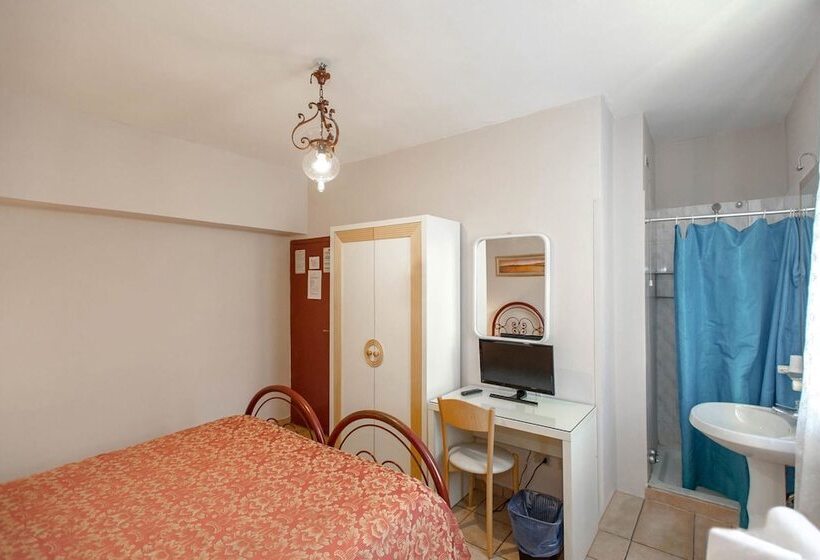 اتاق اکونومی با حمام مشترک, Masaccio