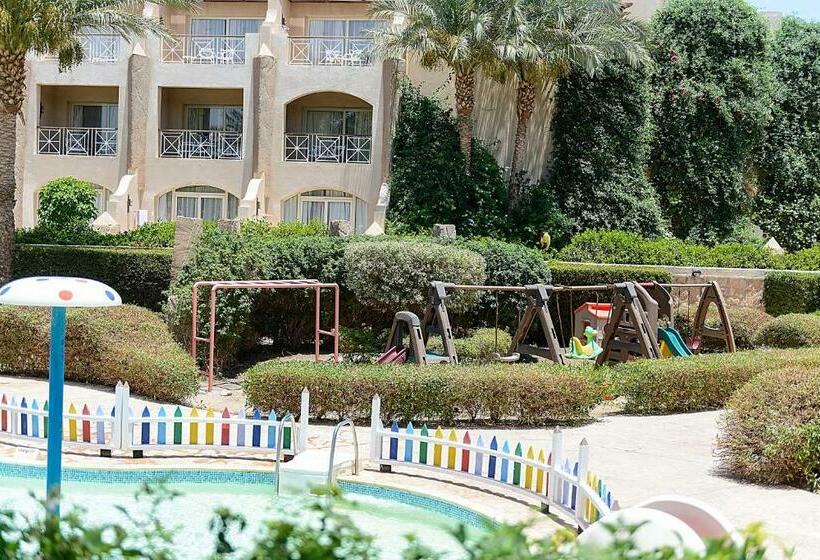 غرفة قياسية مطلّة علي حمام السباحة, Prima Life Makadi