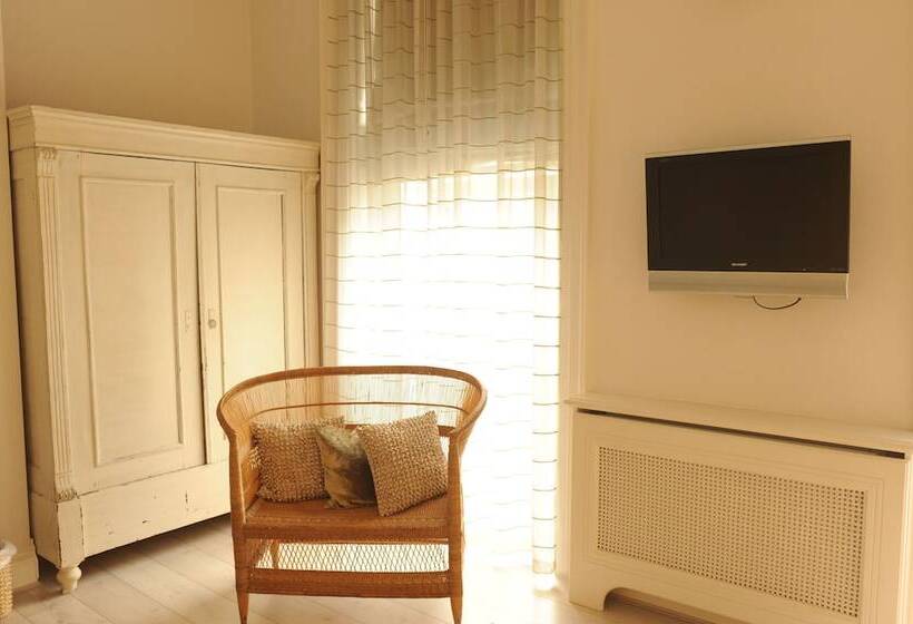 غرفة ديلوكس, The Sumner