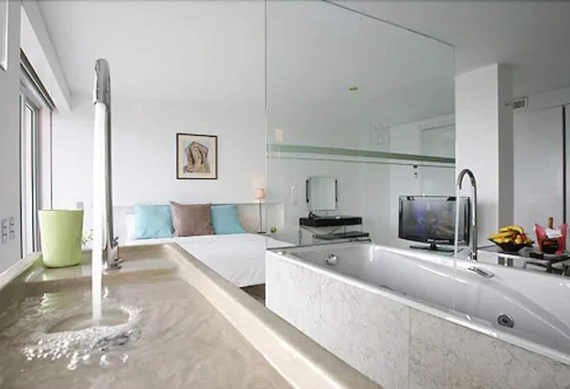 سوییت جونیور, Villa Didon