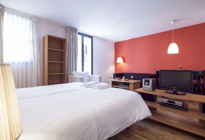استودیوی استاندارد, Inside Barcelona Apartments Sants