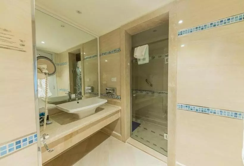 اتاق لوکس با چشمانداز دریا, Sunrise Crystal Bay Resort Grand Select