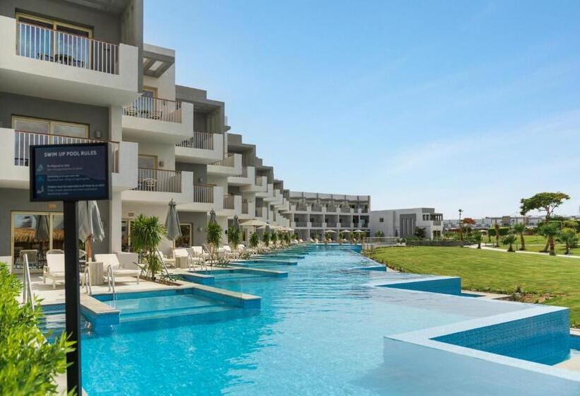 سوییت خانوادگی, Sunrise Crystal Bay Resort Grand Select