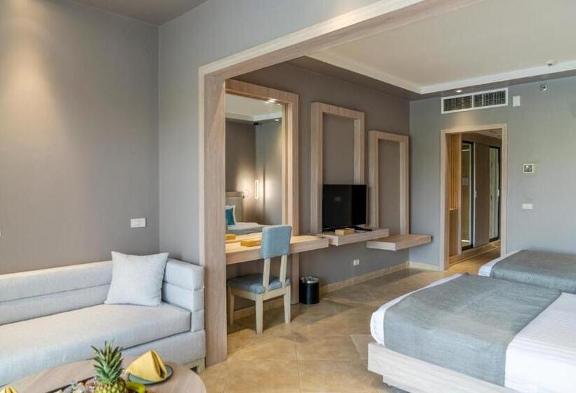 اتاق لوکس, Sunrise Crystal Bay Resort Grand Select