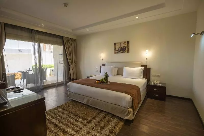 سوییت اجرایی, Sunrise Crystal Bay Resort Grand Select