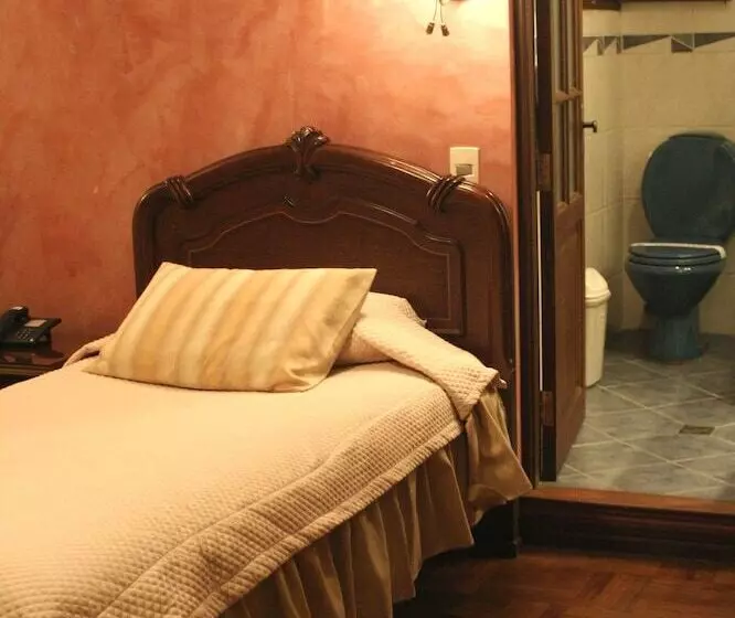 اتاق استاندارد یک نفره, Hostal Patrimonio   Sucre