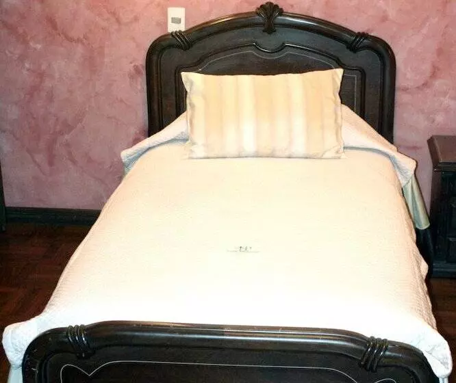 اتاق استاندارد یک نفره, Hostal Patrimonio   Sucre