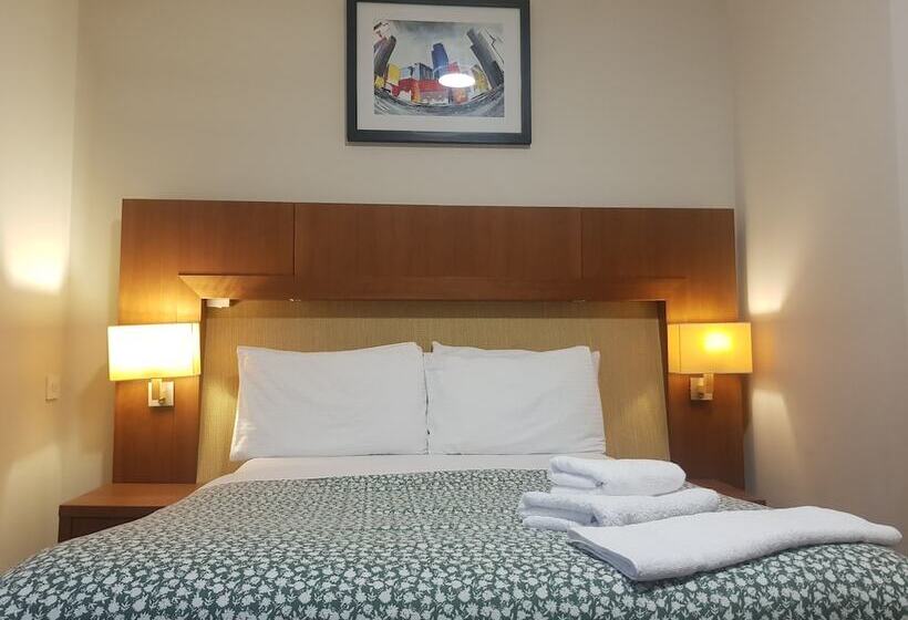 标准间, Aberdeen House