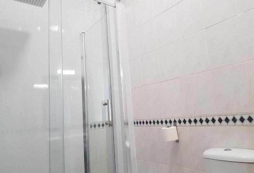 标准间, Aberdeen House