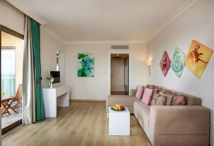 オーシャンビュースイート, Asteria Family Resort Belek