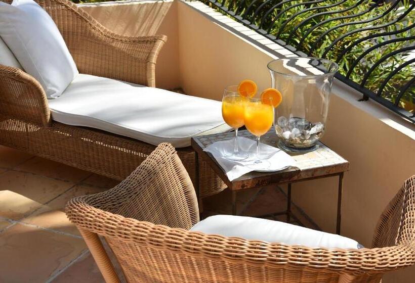 اتاق دوبلکس, Can Roses