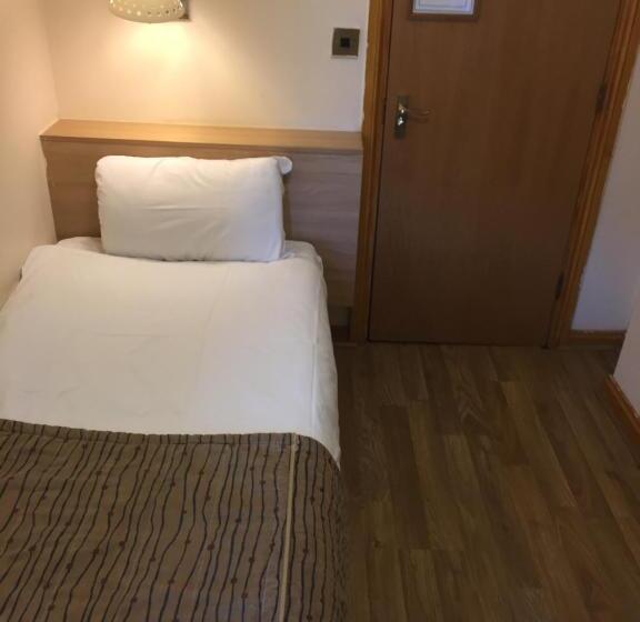 Номер Стандарт Индивидуальный Совместная Ванная, Crescent