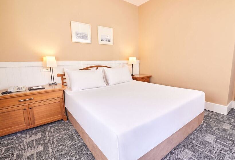 جناح جونيور, Dedeman Palandoken Ski Lodge