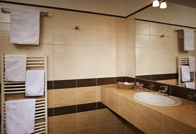 اتاق استاندارد چهار تخته, Dolce Villa