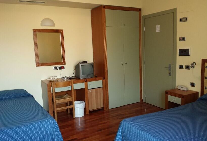 スタンダードトリプルルーム, Il Castellaccio