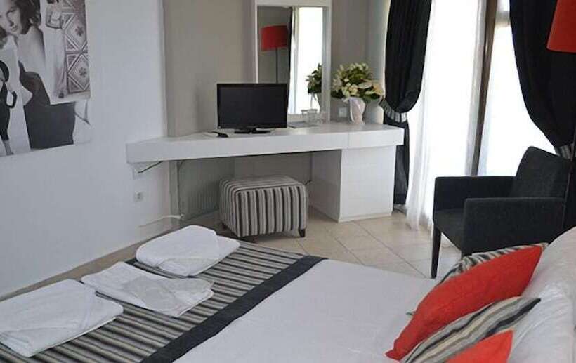 Номер Deluxe, Ladin