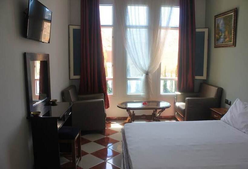 اتاق استاندارد یک نفره, Saint Antoine