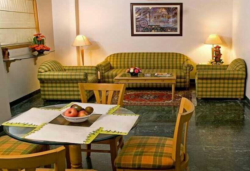 סוויטה, Savoy Suites Noida