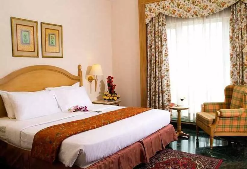 スイート, Savoy Suites Noida