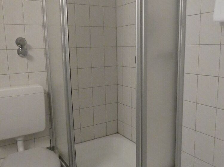 غرفة قياسية فردية, Terminus