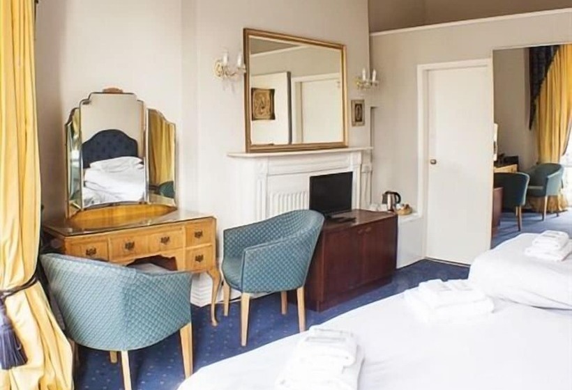 غرفة سوبيريور ثلاثية, The Queensbury