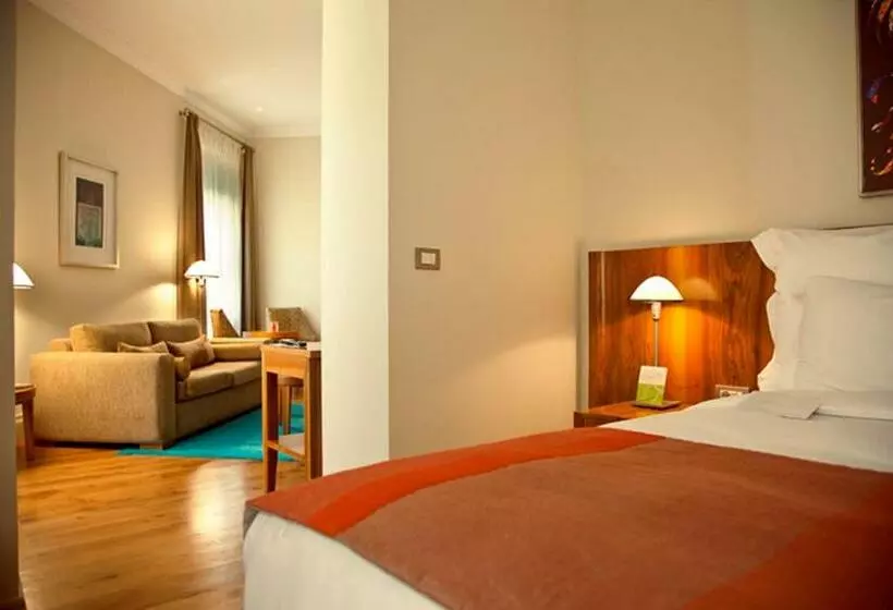 Suite, Tomtom Suites
