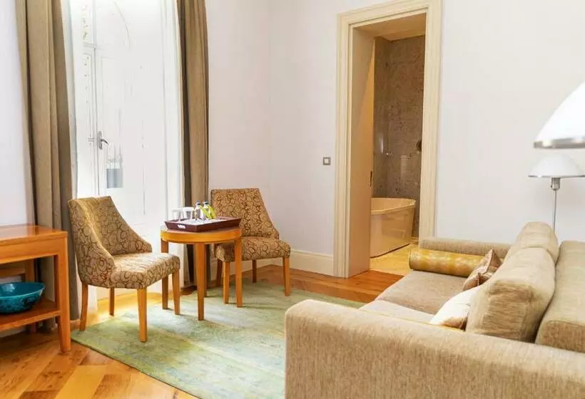 Classic Suite, Tomtom Suites