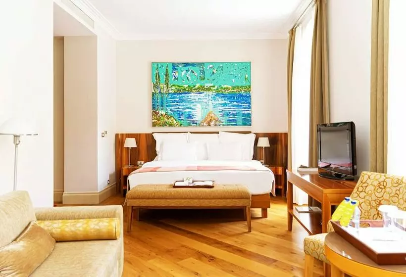 Classic Suite, Tomtom Suites
