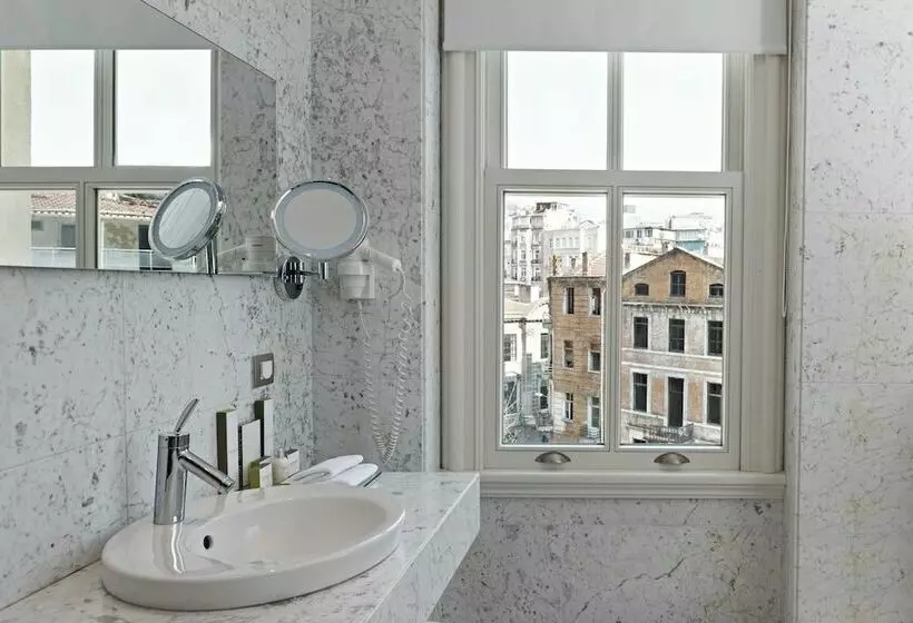 Suite, Tomtom Suites