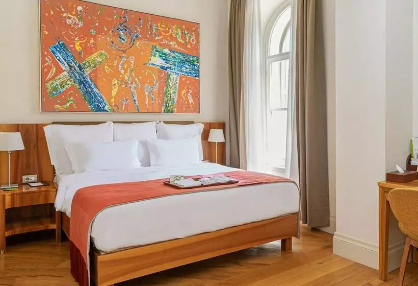 Classic Suite, Tomtom Suites