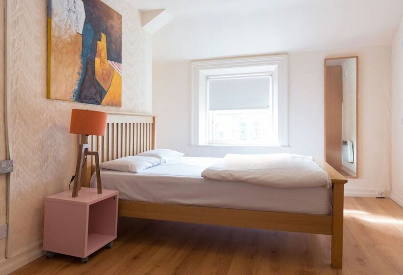 اتاق استاندارد, The Times Hostel   College Street