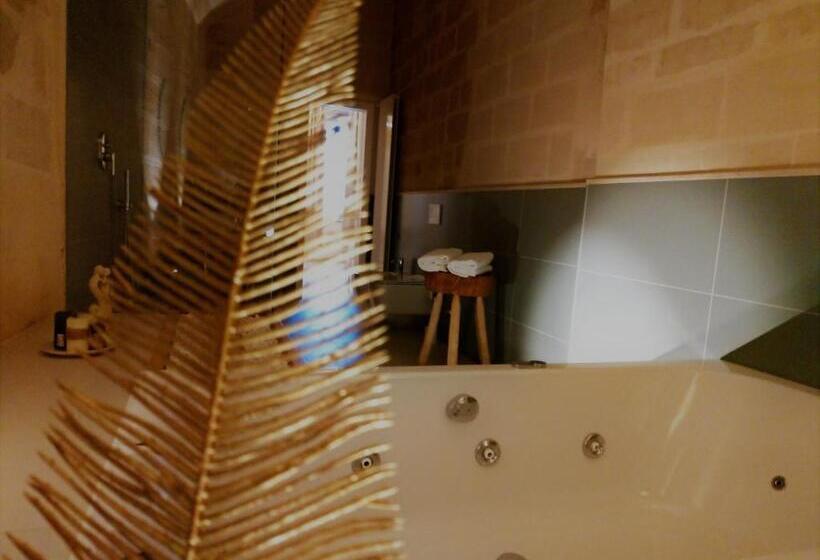 标准间带漩涡浴缸, Endea Suite Rooms & Lounge Spa