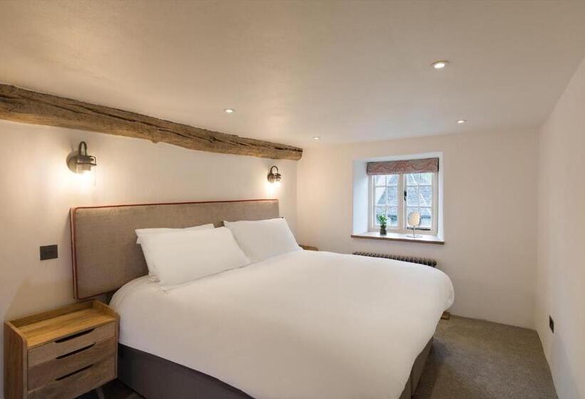 Дом 4 Спальни, The Royal Oak Tetbury