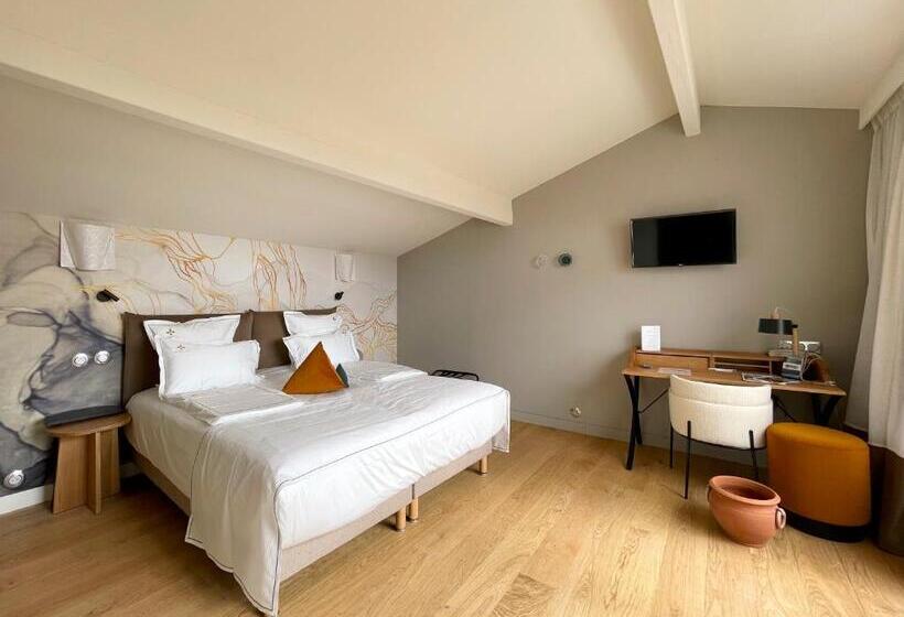 スタンダードルーム, Aux Ducs De Sienne