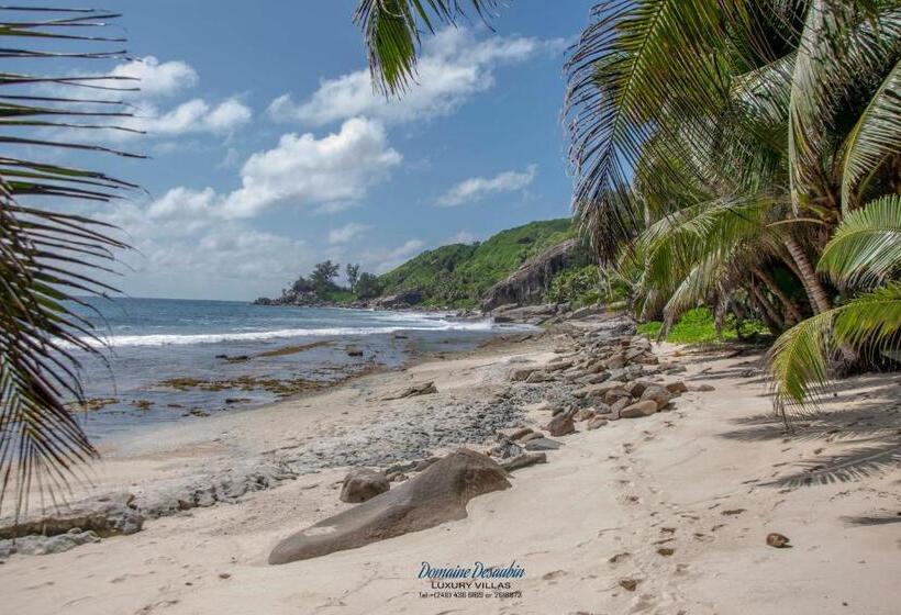 ویلای 1 خوابه با چشم‌انداز دریا, Domaine Desaubin Luxury Villas