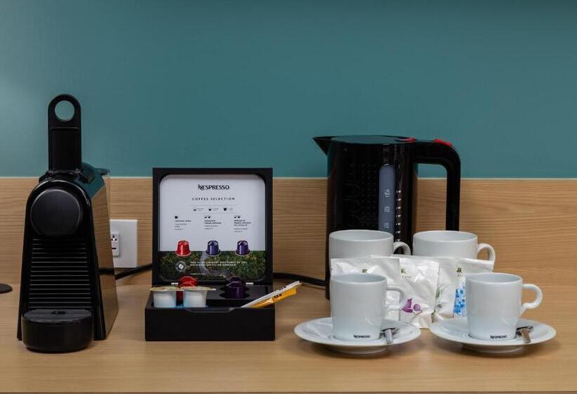 스탠다드 룸 킹사이즈 침대, Versante