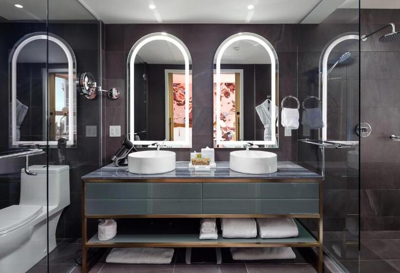 디럭스 룸 킹사이즈 침대, Versante