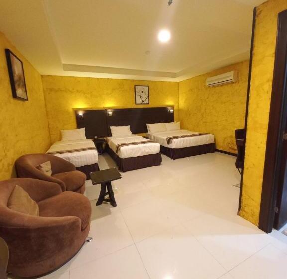 סטודיו משפחתי, Gm