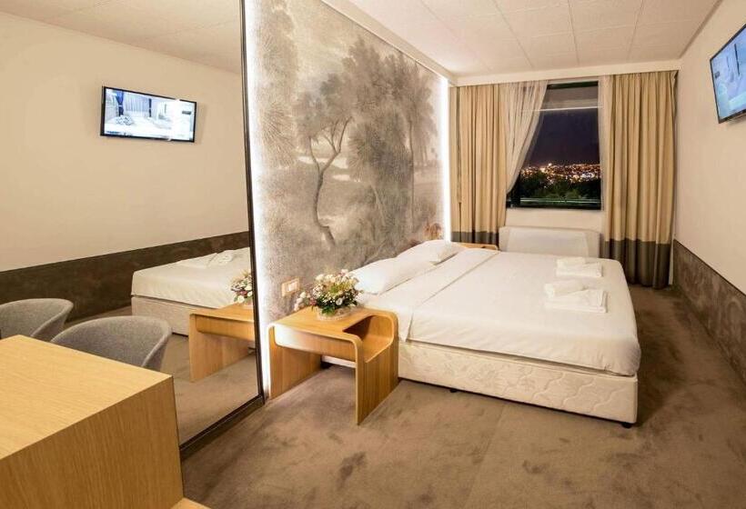 اتاق استاندارد با بالکن, Park Hotel Raya Garden   Free Parking