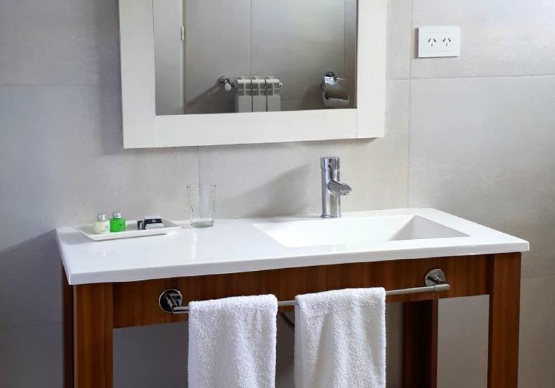 بانگلوی استاندارد, Hosteria & Spa De La Cascada