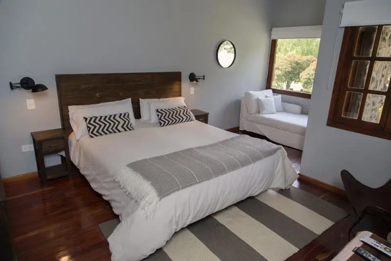 بانگلوی استاندارد, Hosteria & Spa De La Cascada
