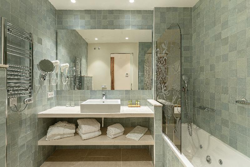 Номер Стандарт, El Pilar Andalucia