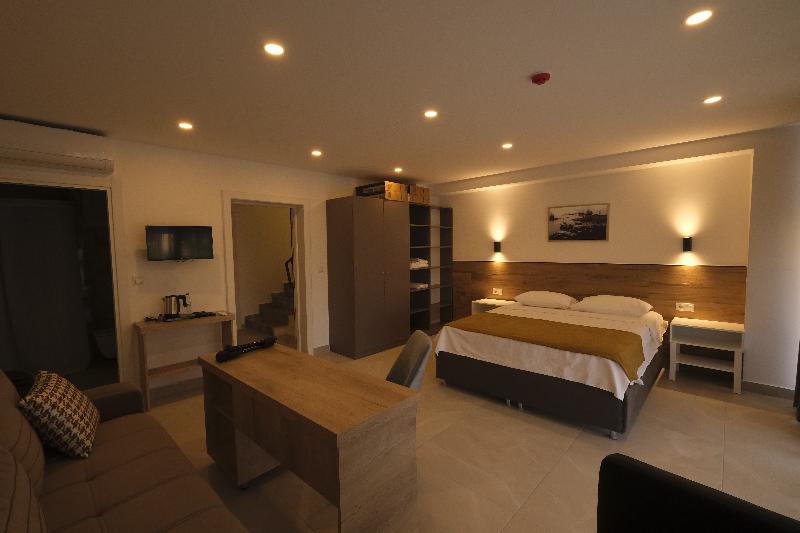 Camera Familiare, Tut