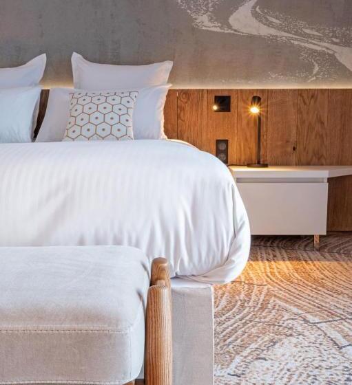 ジュニアスイート, Voulezvous By Les Etincelles