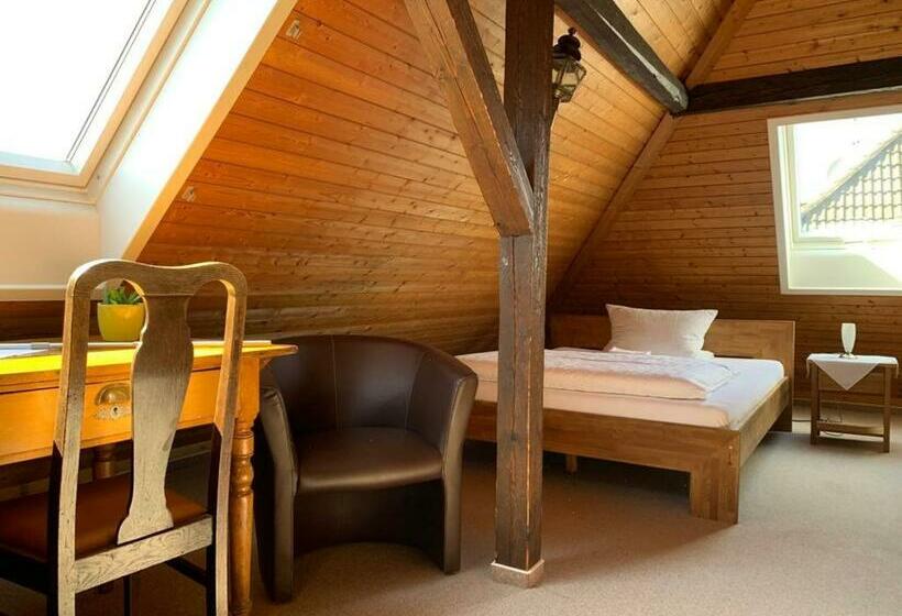 חדר סטנדרט לשלושה, Garni Siedlerstube