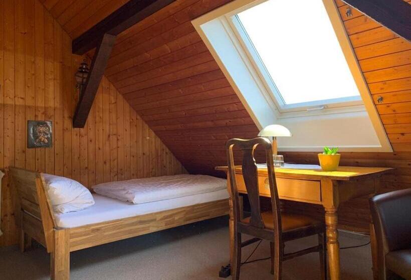 חדר סטנדרט לשלושה, Garni Siedlerstube